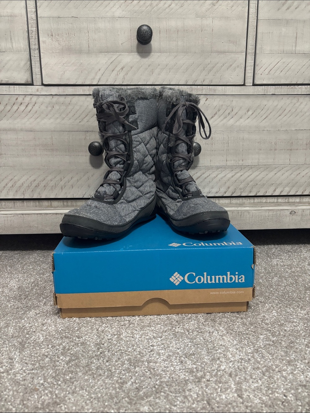 Columbia Minx Mid II Omni Heat Twill quilted lace up boots